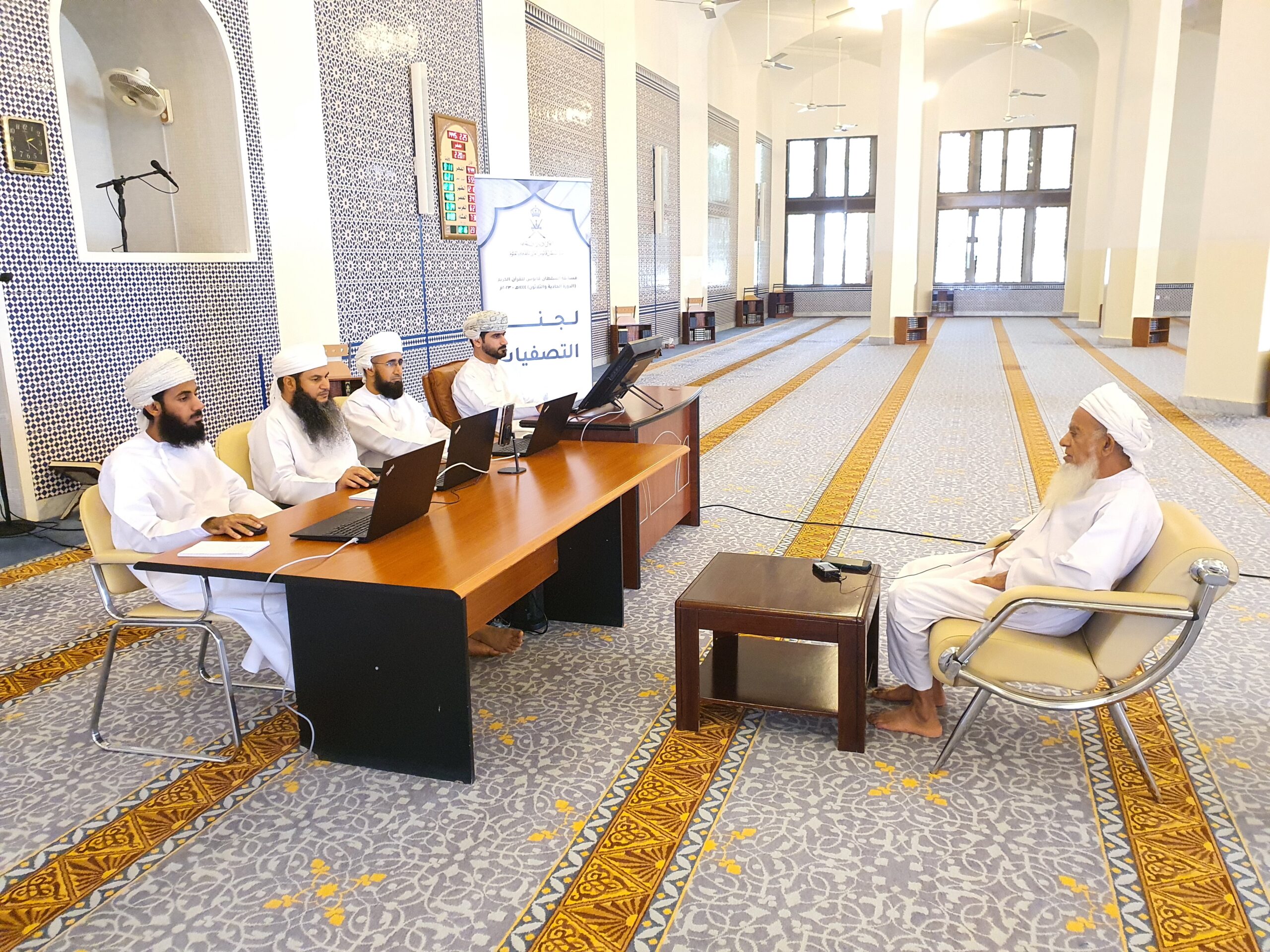 بدء منافسات المحطة الثامنة من التصفيات الأولية لمسابقة السُّلطان قابوس للقرآن الكريم بالظاهرة