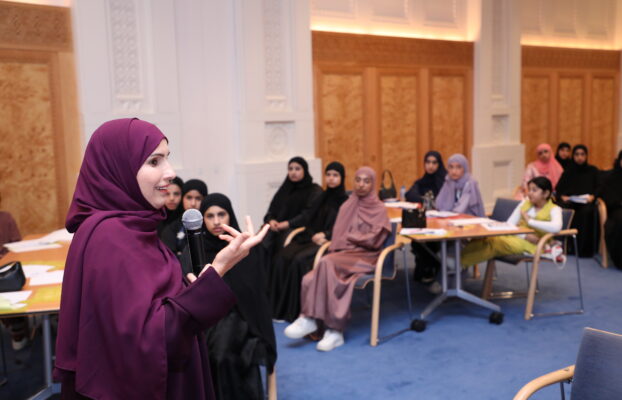 ورشة ” القراءة ومهارات فهم المقروء” في قاعة المحاضرات بجامع السلطان قابوس الأكبر