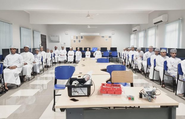 ورشة حول تقنية الذكاء الاصطناعي والتعلم القائم على المعرفة مع روبوت EV3