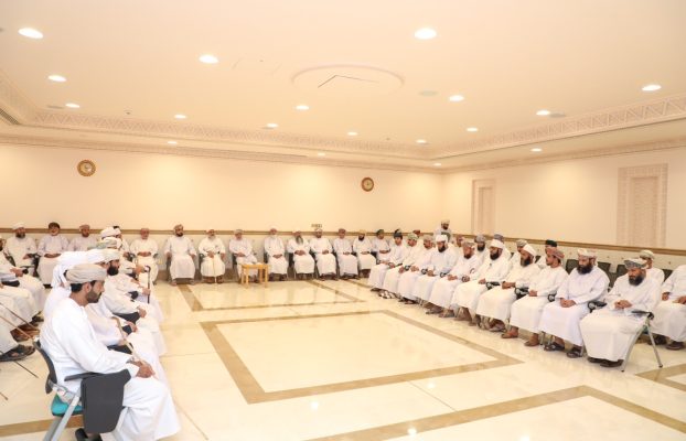 تكريم المشاركين في البرامج المسجدية بمركز السُّلطان قابوس العالي للثقافة والعلوم